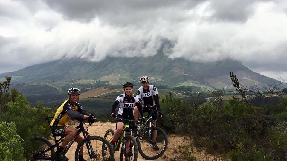 GingerGiggler's tweet photo. What a start to the weekend! Spoilt for choice in #Stellies with all the activities, but there is always a way to fit both in on a Friday! https://t.co/OtPvLaOdWQ