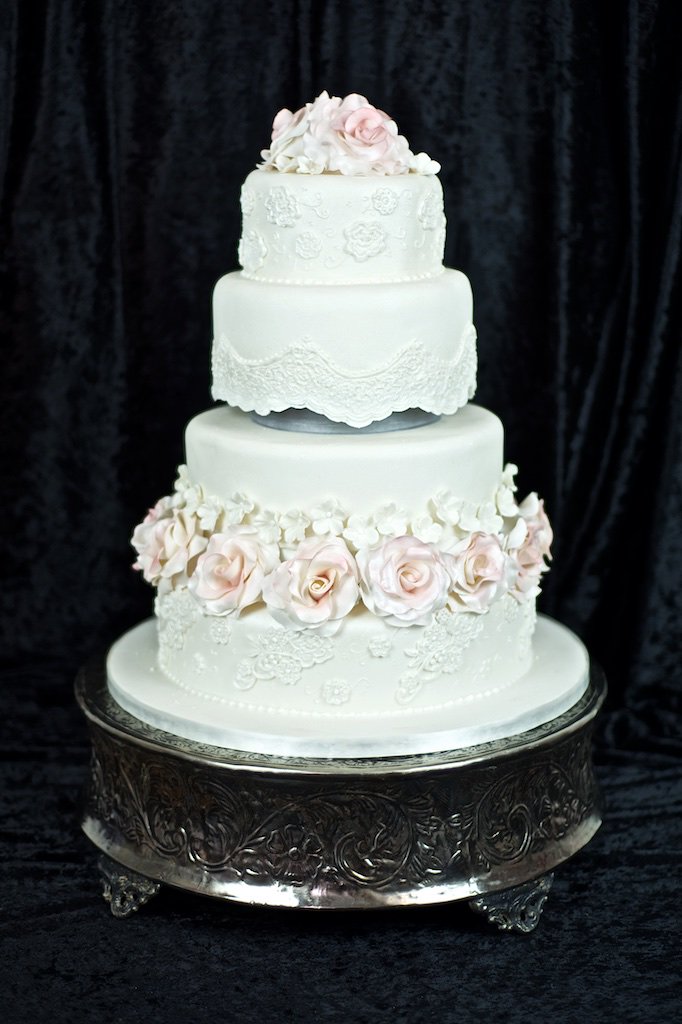 DeesignerCakes's tweet photo. 5 beautiful new #weddingcakes this month for 5 beautiful #weddings #spalding https://t.co/fjDdfwmkH6
