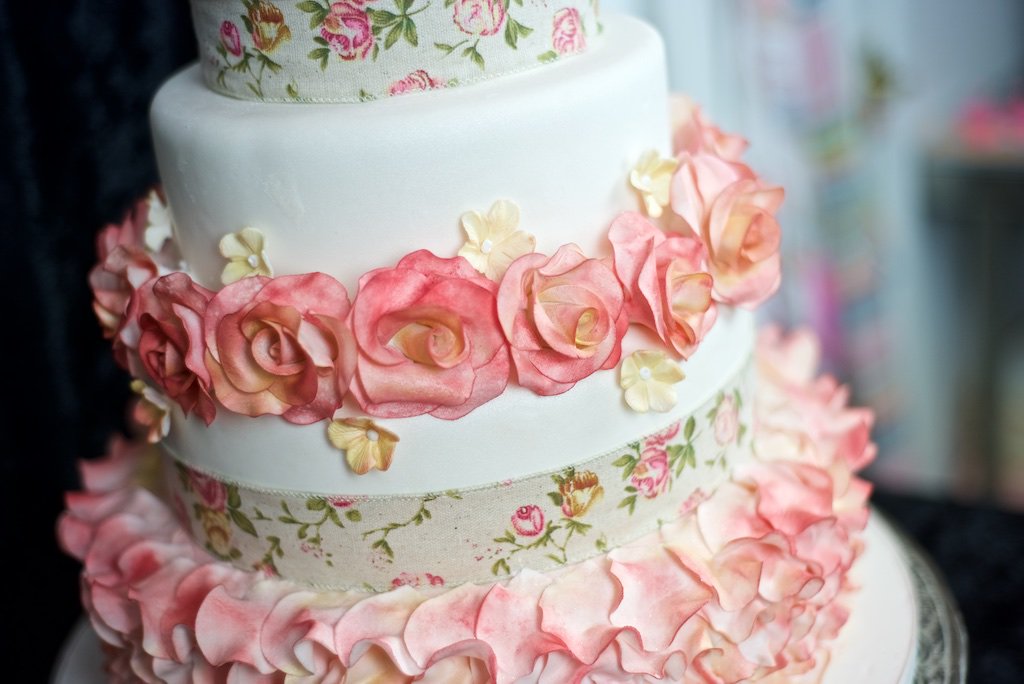 DeesignerCakes's tweet photo. 5 beautiful new #weddingcakes this month for 5 beautiful #weddings #spalding https://t.co/fjDdfwmkH6