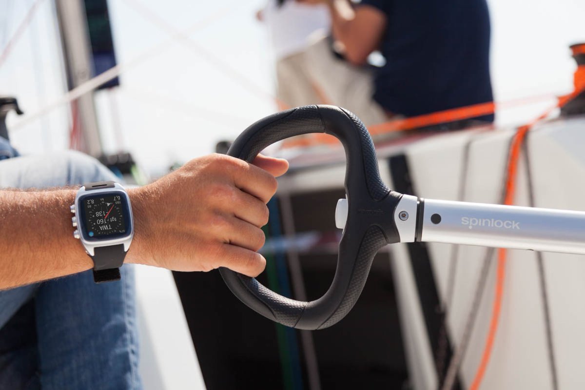 ASTRAYacht's tweet photo. The best wearable device for sailors #esaWatch https://t.co/cnCQqm2u6O