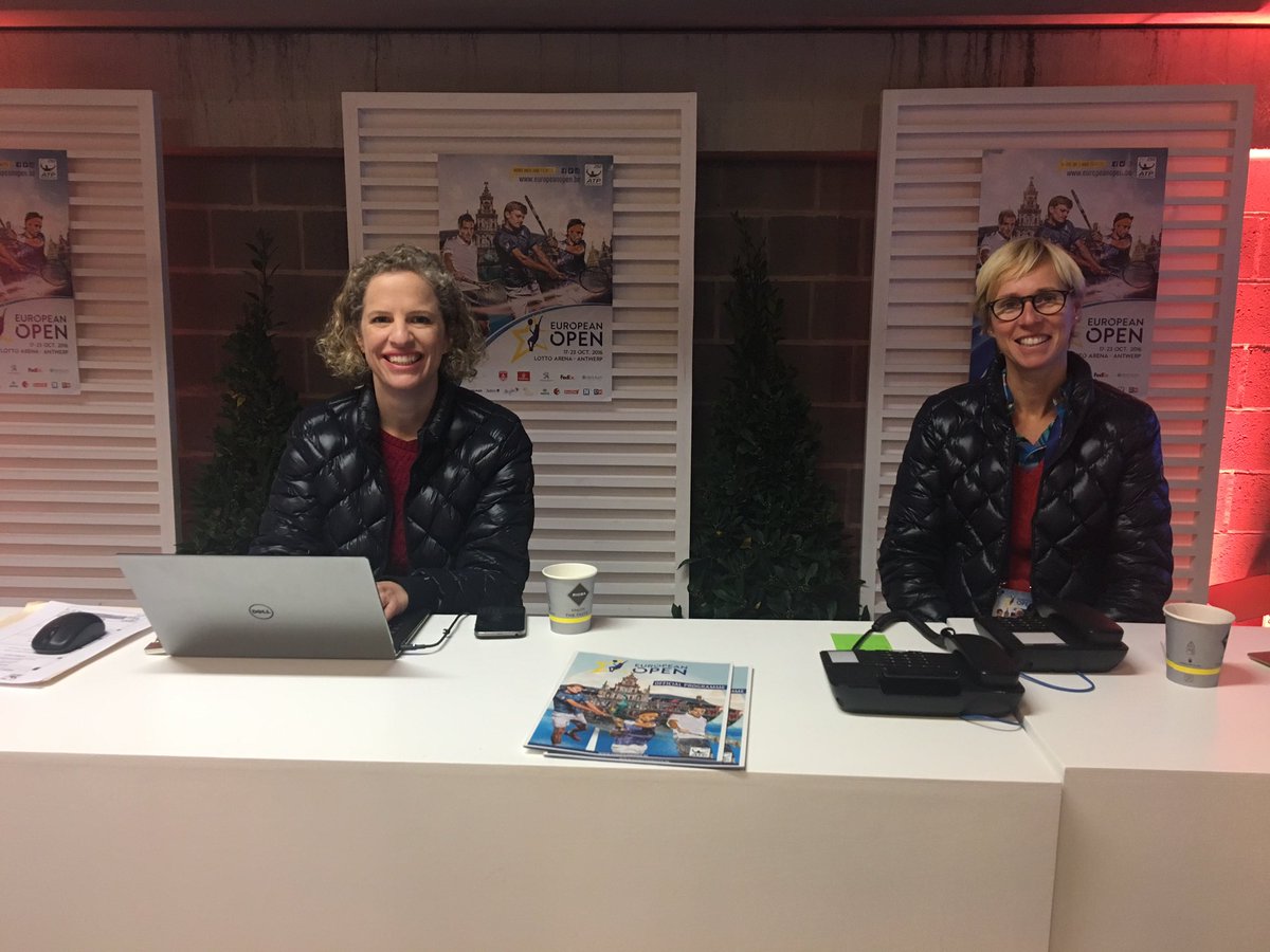 AJHancock67's tweet photo. Our player desk @eurotennisopen managed with military precision by @SelahMgmt and @elstweety 👍💪 https://t.co/OUFLAojiJN