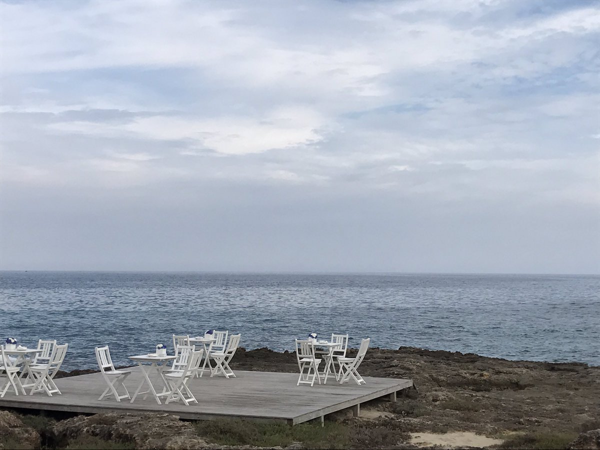 KimVdHeyden's tweet photo. I wish we were still there @IrisDecreus @amandamyerswalls @blisstoronto #engage16europe #luxuryweddingbusinesssummit #beachclub #engage16 https://t.co/8K5Mk2OHAB