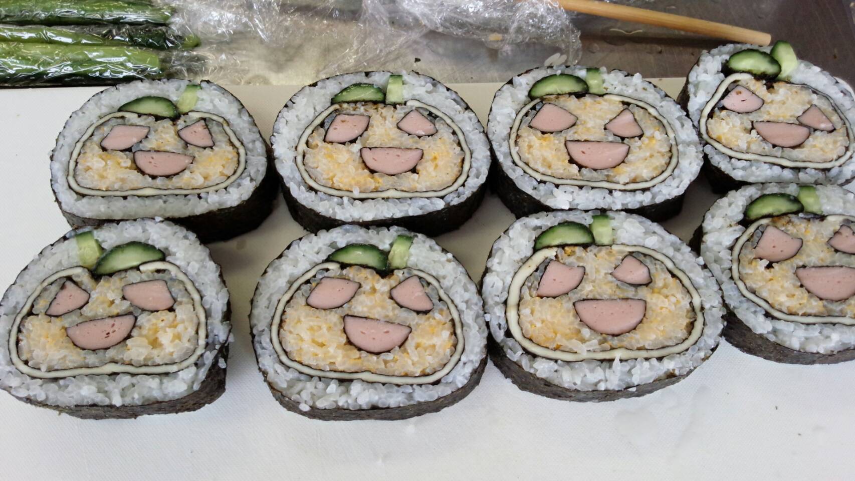 ユウトモパパ 妻が房総名物の太巻き祭り寿司の講習に出席し 寿司を持ち帰ってきた Nhkアニメの はなかっぱ のキャラクターやと思い込んでいたら ハロウィンのカボチャでしたわ 笑 T Co R5e1eysnrt Twitter ユウトモパパ 妻が房総名物の太巻き祭り寿司の講習に出席し 寿司を持ち帰ってきた Nhkアニメの はなかっぱ のキャラクターやと思い込んでいたら ハロウィンのカボチャでしたわ 笑 T Co R5e1eysnrt Twitter