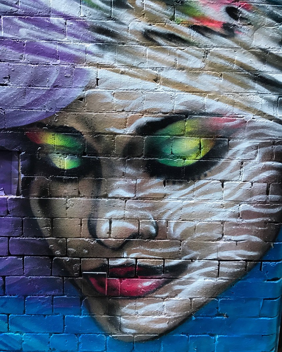DiscoveringMelb's tweet photo. Street art #Melbourne 
#discoveringmelbourne #streetart #graffiti #streetphotography https://t.co/2fg3sdN9sN