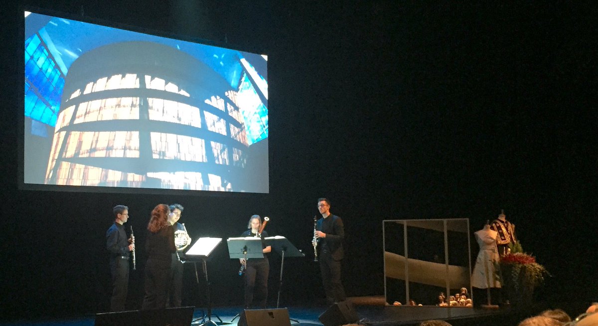 <a href="/Prestasjonskult/">Prestasjonskultur</a> Chambermusic idemocratic communication between equal instruments, each person takes responsibilty for all <a href="/Filharmonien/">Oslo Philharmonic</a>