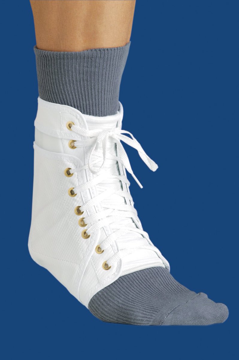 PhysioAdvisor's tweet photo. @jodeci69 we use the Swede-O Lace Up Ankle Brace for managing acute and chronic ankle injuries https://t.co/bDjUkIftlU #anklebrace #sprain https://t.co/yktvP4GCDF