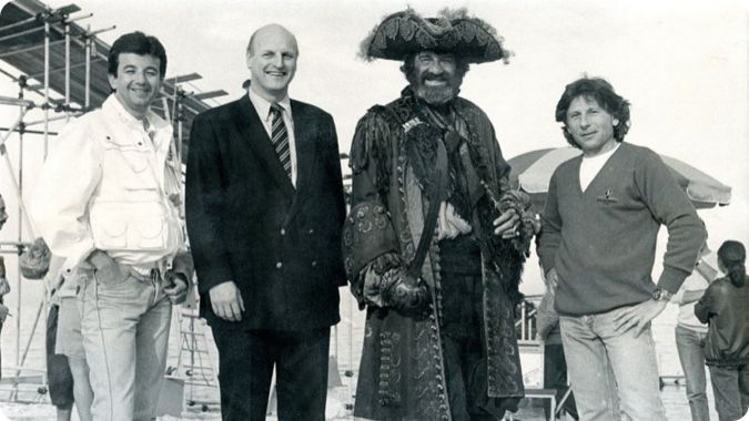 ট ইট র 下高井戸シネマ 上映中 ハリウッドがひれ伏した銀行マン 本日10 21 金 21 10 10 22 土 10 28 金 18 ハリウッドで900本もの傑作映画群の製作をサポートしたオランダ人銀行マンの波乱万丈の人生と 映画ビジネスの内幕を明らかにする