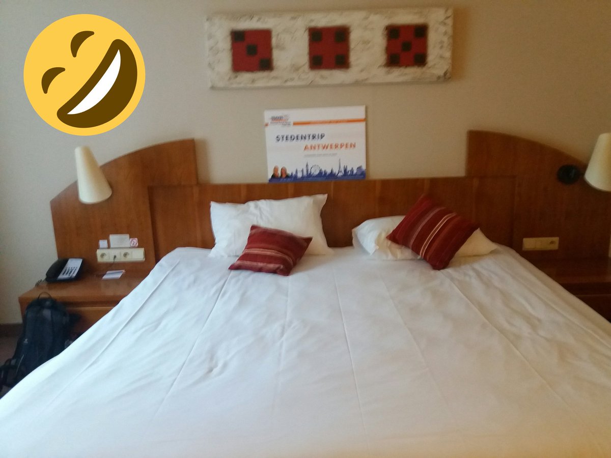 HooglandRh's tweet photo. @YouMeTravel  arivé @AstoriaHotel  #Oudesluis400jaar. https://t.co/5iLHZ2xgn4
