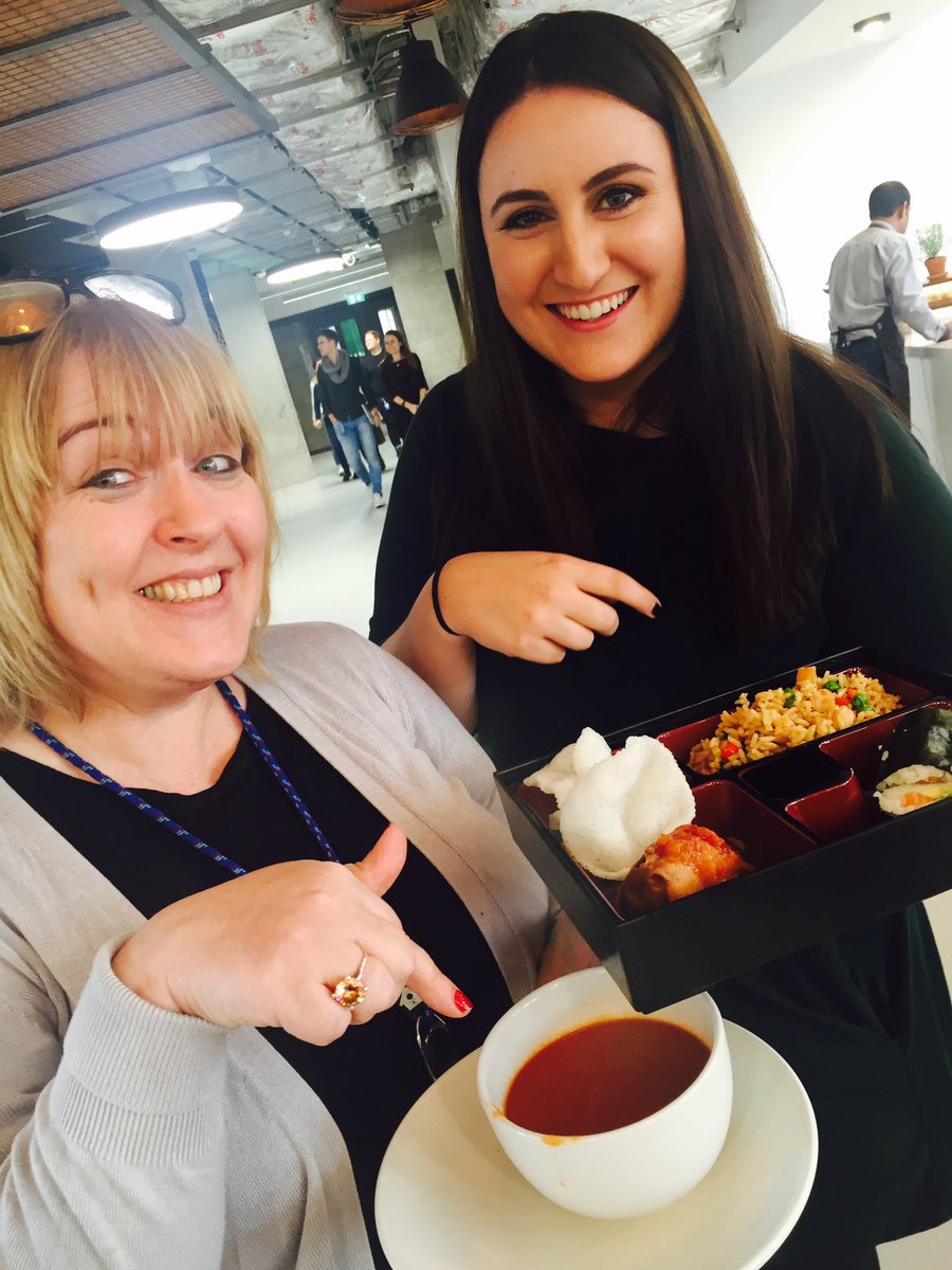 TweetnEatDublin's tweet photo. @TwitterDublin @ArtizanFood #BentoBox # Maki #SingaporePrawn #PrawnCrackers #VegetableSpringroll #HappyFriday https://t.co/c3MFKZPVkX