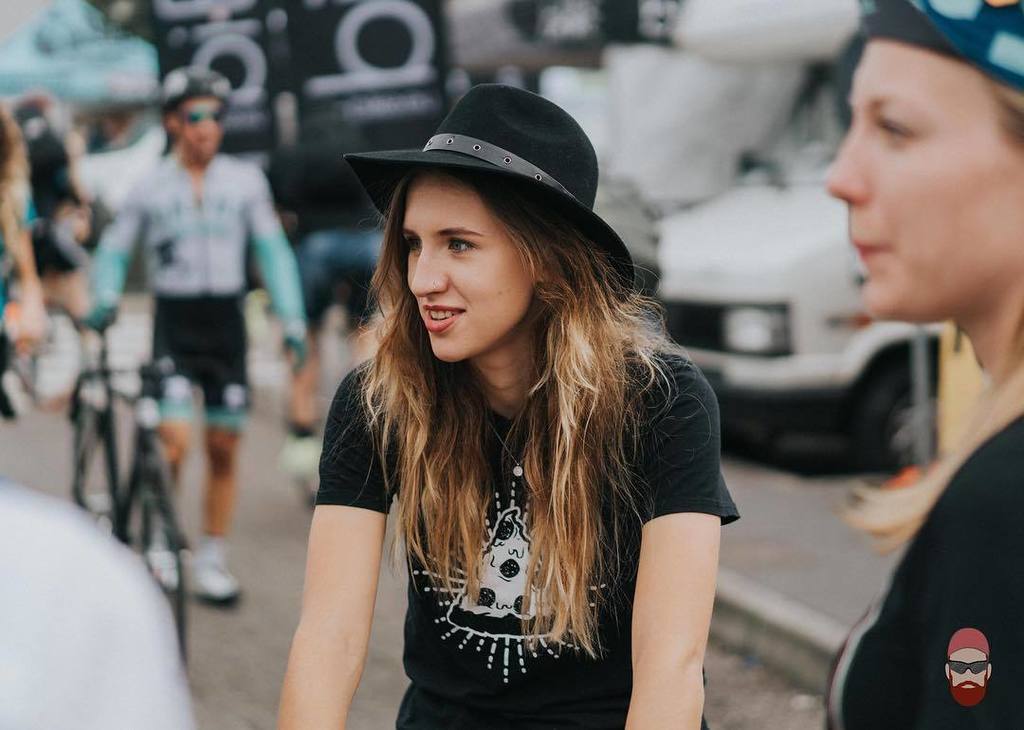 gingbeardphoto's tweet photo. Pizza is life 🍕 #redhookcrit #redhook #whybenormal #nltcbmbc #milano #rhcm7 #lookslikefilm https://t.co/dKhSrCIgr1 https://t.co/QPSorpMdVi