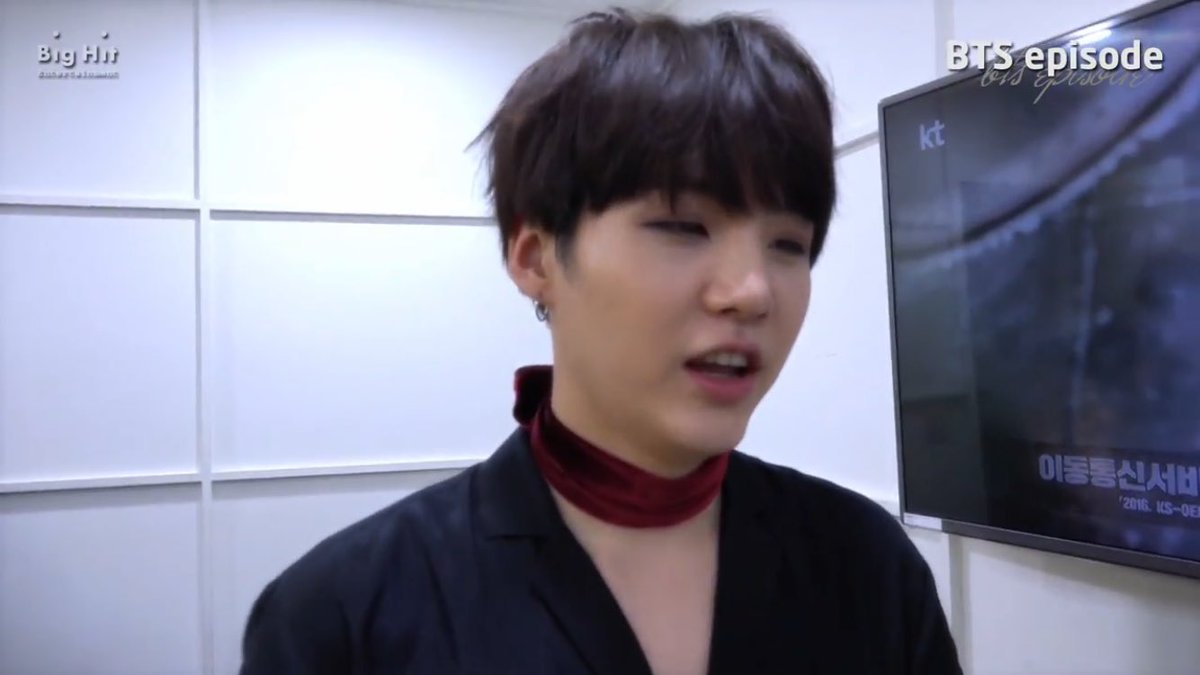 yoonminet's tweet photo. yoongi went from screaming like an idiot to back to normal in just a few seconds..a legend https://t.co/lx29NE1Jsb