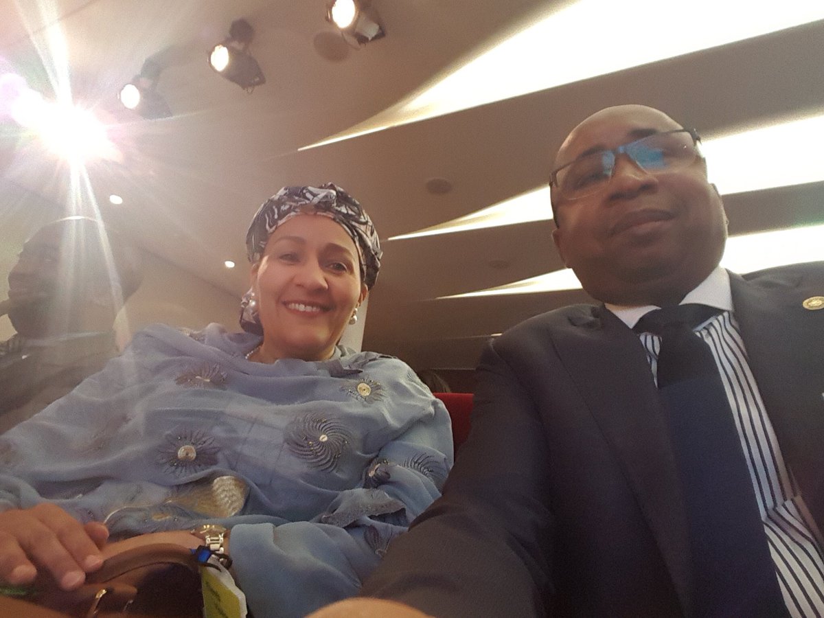 FMEnvng's tweet photo. Earlier today HM @AminaJMohammed arrived London for London /Lagos Stock Exchange Conference to speak on Nigeria #GreenBondsNG #LSENSEConf https://t.co/6TRXrpUVVg