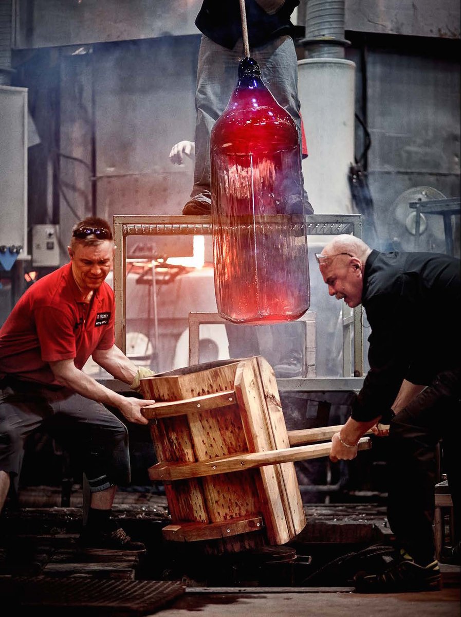 Grumes's tweet photo. De la Main du Designer #153 avec Ruutu des @Bouroullec par @IittalaOfficial pour la @galeriekreo !
https://t.co/Js671VY2XU
#Grumes #process https://t.co/zxTkAcjORq