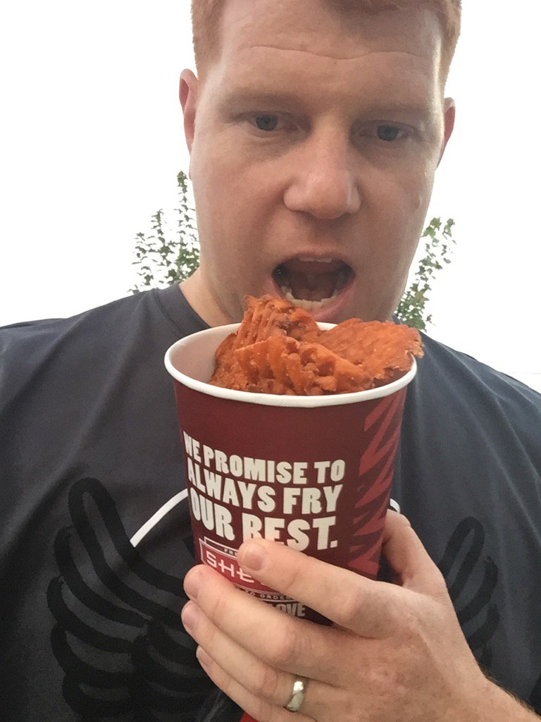 JamesGoerke's tweet photo. @runnerdherd It's 7:30am on #TunaRun200 day. Sheetz bucket of sweet potato fries. https://t.co/NUZp8DVGxR