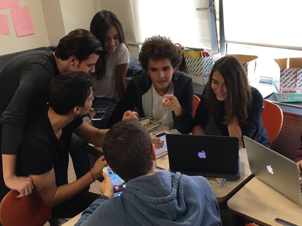 hakan_umutlu's tweet photo. #collaboration is one of the key elements in 21st century. #SACBYOAD #BYOAD #edtech https://t.co/bYPE5mVZlm