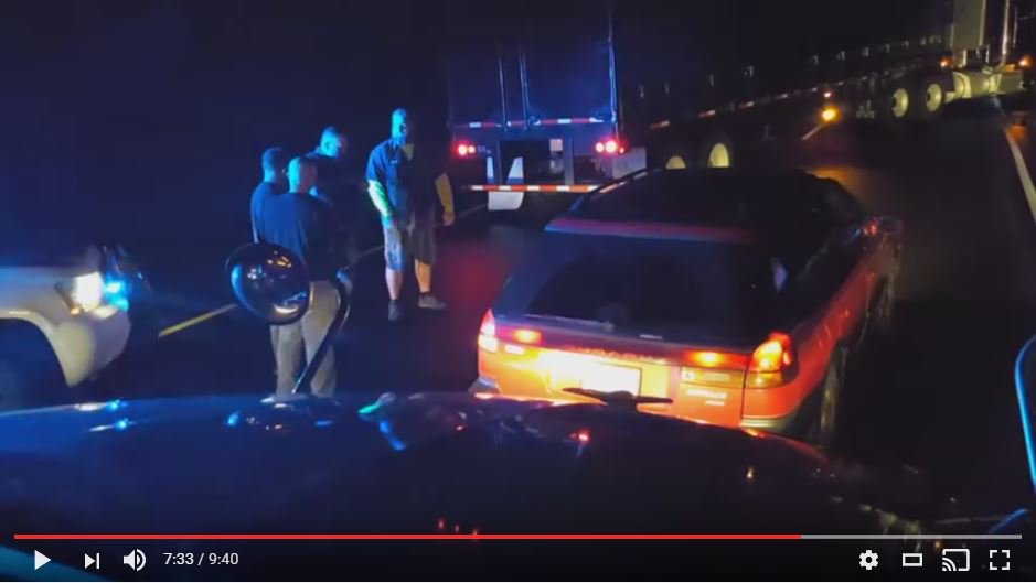 forthedriver's tweet photo. #DashCam of the Week: #KnightsOfTheHighway vs incredibly impaired idiot: https://t.co/yQ4CKtSSQl #DontDrinkandDrive https://t.co/fG4H0gyEU6