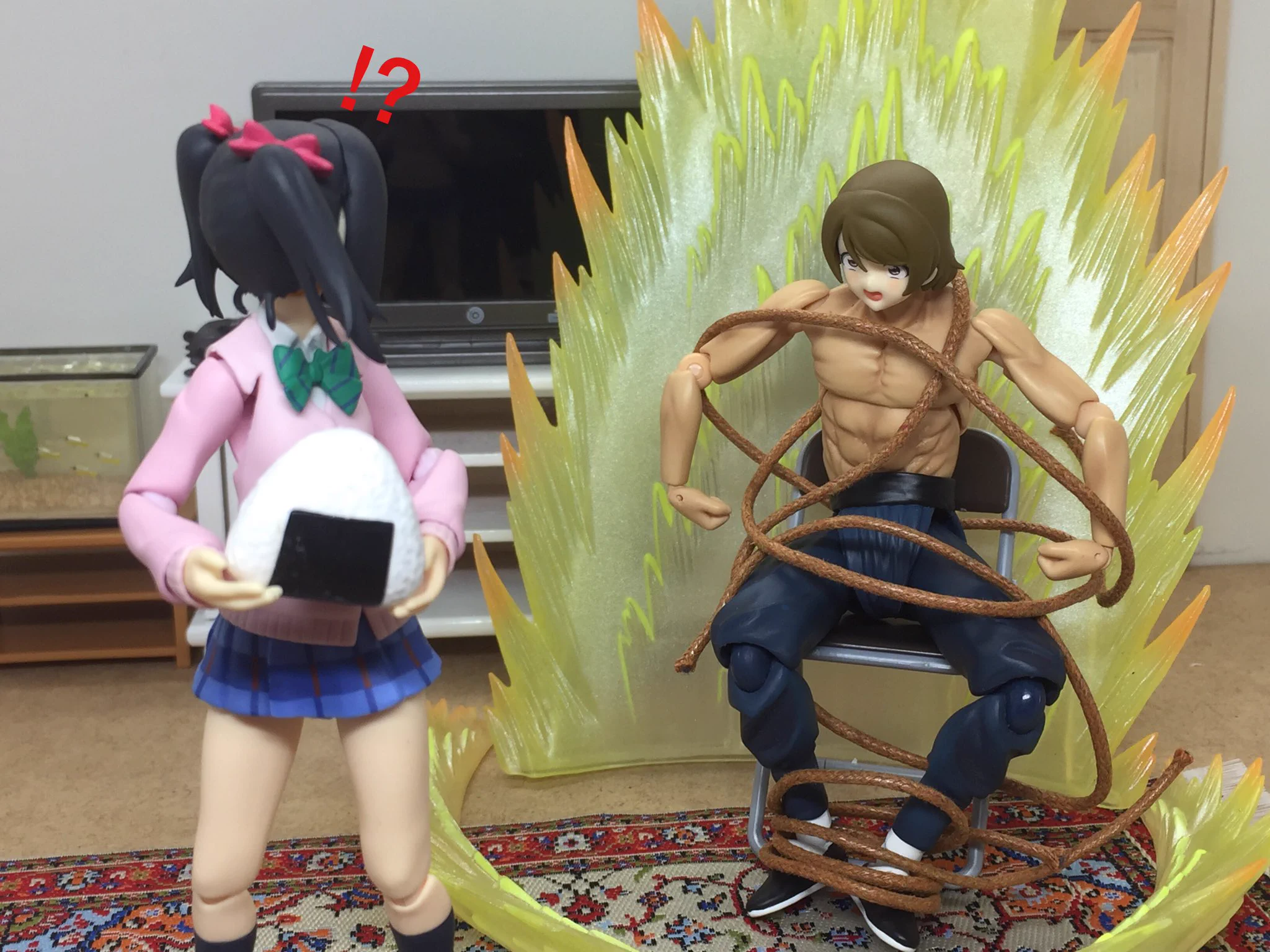 おにぎりの取り合いｗ大人の人形遊びは子供の遊び方の斜め上をイってるｗｗ