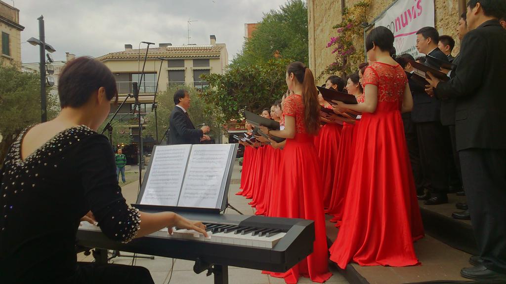 DseAudio's tweet photo. Només al #cantaalmar poden passar coses boniques @calellaesmes https://t.co/7ikhT5veVS