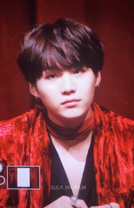 Suga_Maximum's tweet image. 161021 #BTS #SUGA 민윤기 잘생김에 후드려맞아서 지금 전치4주 나왓음