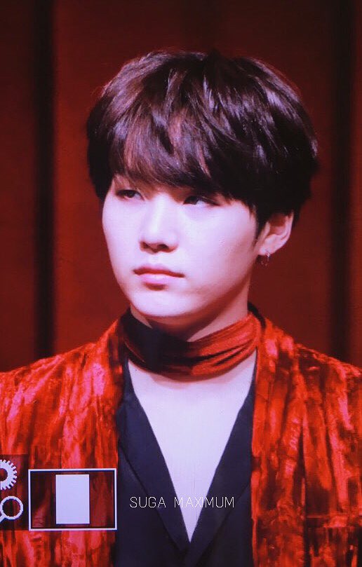 Suga_Maximum's tweet image. 161021 #BTS #SUGA 민윤기 잘생김에 후드려맞아서 지금 전치4주 나왓음