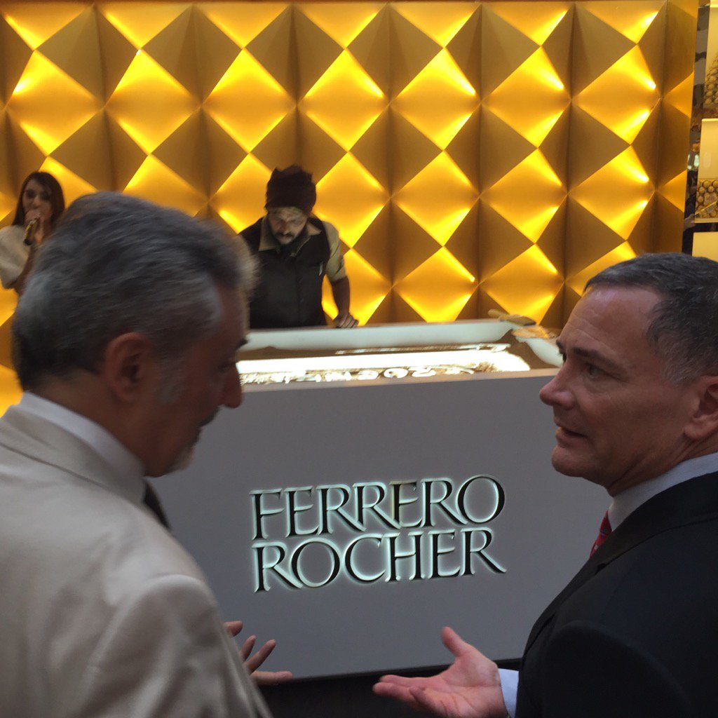 Happy #Diwali from Ambassador Angeloni and #Ferrero India MD Roberto Grasso today in AmbienceGurgaon #MakeinIndia