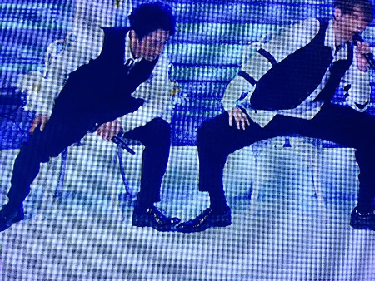 Yuka_1933's tweet photo. 大野くん相葉ちゃんの足ふんじゃって
その後は つま先あげてる
優しい https://t.co/0SlFBQfUNU