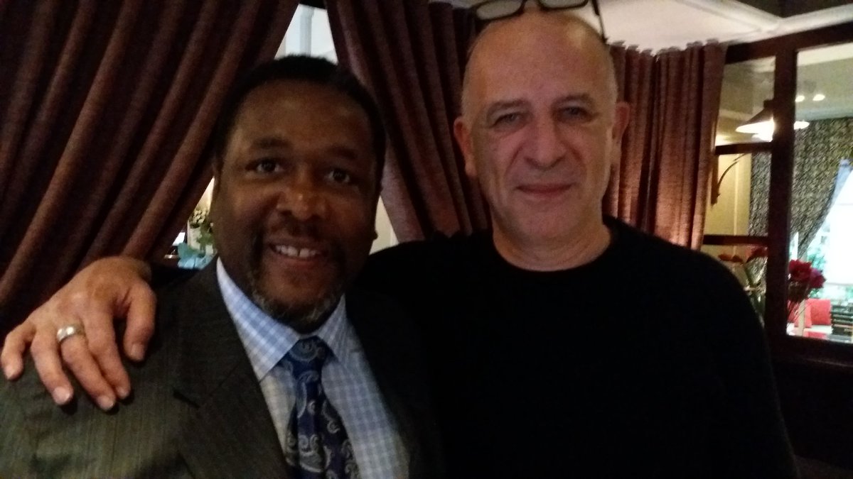 philmanche's tweet photo. "Si Trump devait être élu" nous dit Wendell Pierce lors d un entretien à paraître bientôt dans Le Soir "ce serait un désastre" https://t.co/eIqhctlwqR
