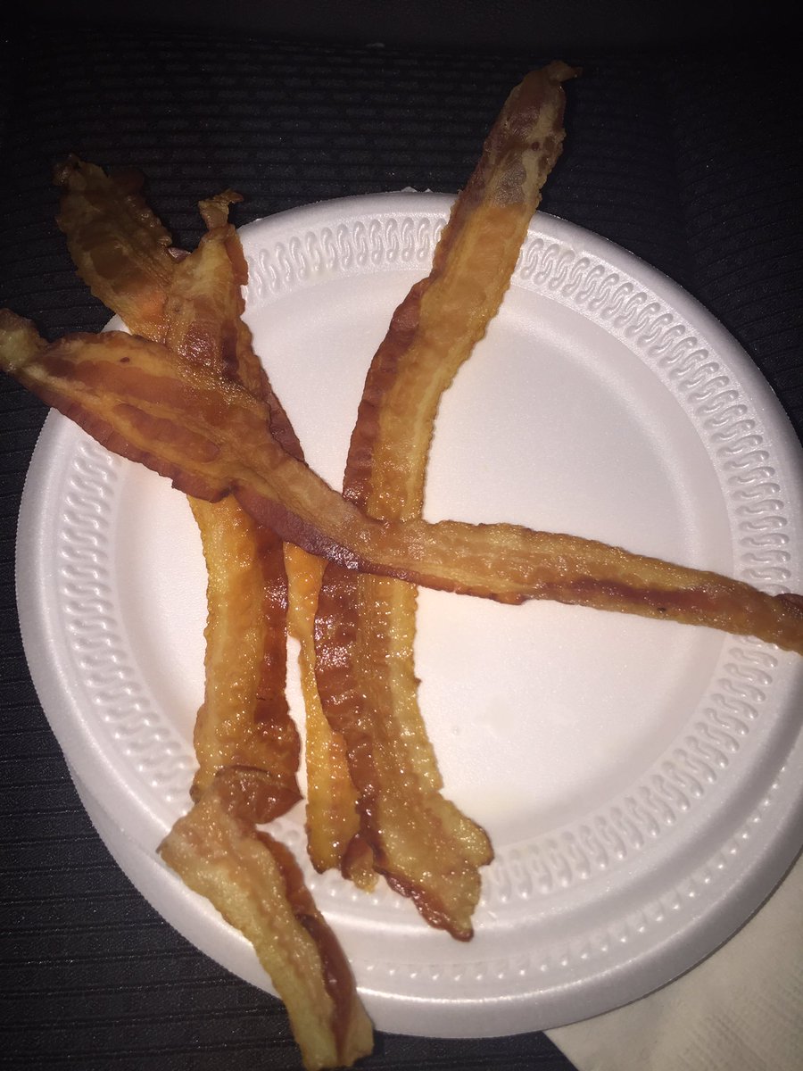 rx7456_att's tweet photo. #bacon #instructorslife #tuprod #togoPlease https://t.co/urlnyw6M27