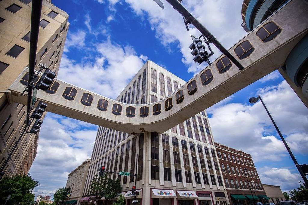 KansasTourism's tweet photo. #KansasCity 📐 #igwichita #wichitaphotographer #discoverkansas #wichitakansas #wichitaphotography https://t.co/0b9qVYqDDC