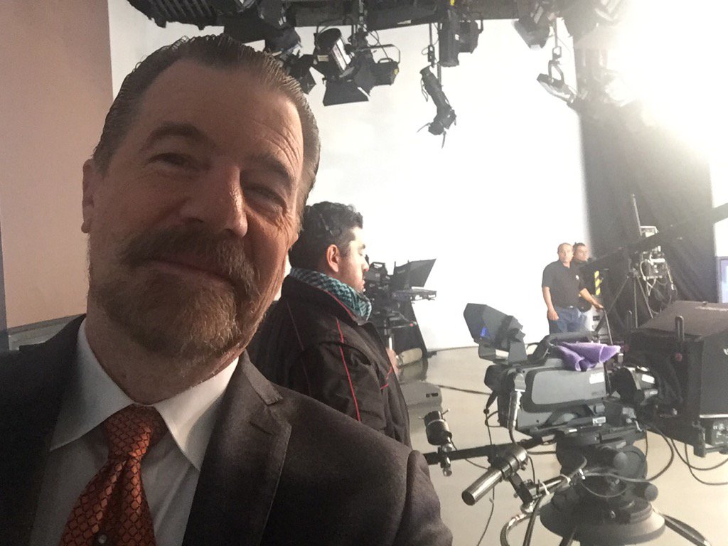 JuanHernandezS's tweet photo. Acompáñame al Primer Café! Platicaremos sobre #Trump, #Clinton, @VicenteFoxQue y claro, #GaryJohnson para presidente! https://t.co/jMLliAJaZY