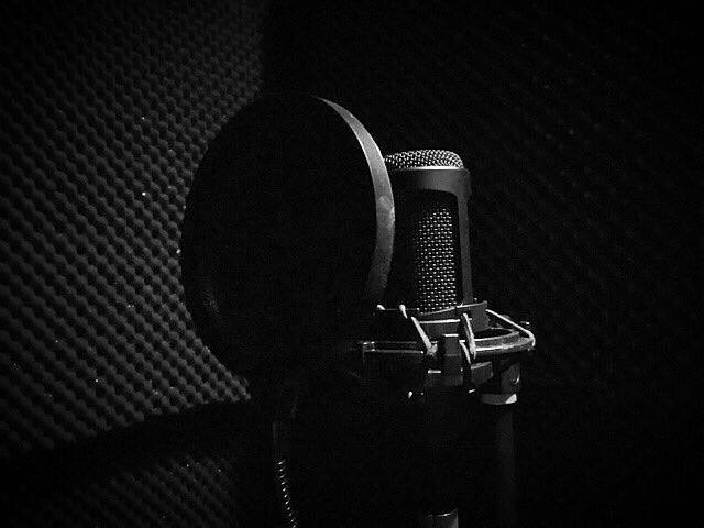 north_n4n's tweet photo. 明日久々に#Aお邪魔します🙏🙏
2-legの新曲とソロ曲レコーディングしてきまーす🎤🎧
#A #旭川 #LCP #2_leg #B_HOLE #NORTH https://t.co/0avUCVu0Hw