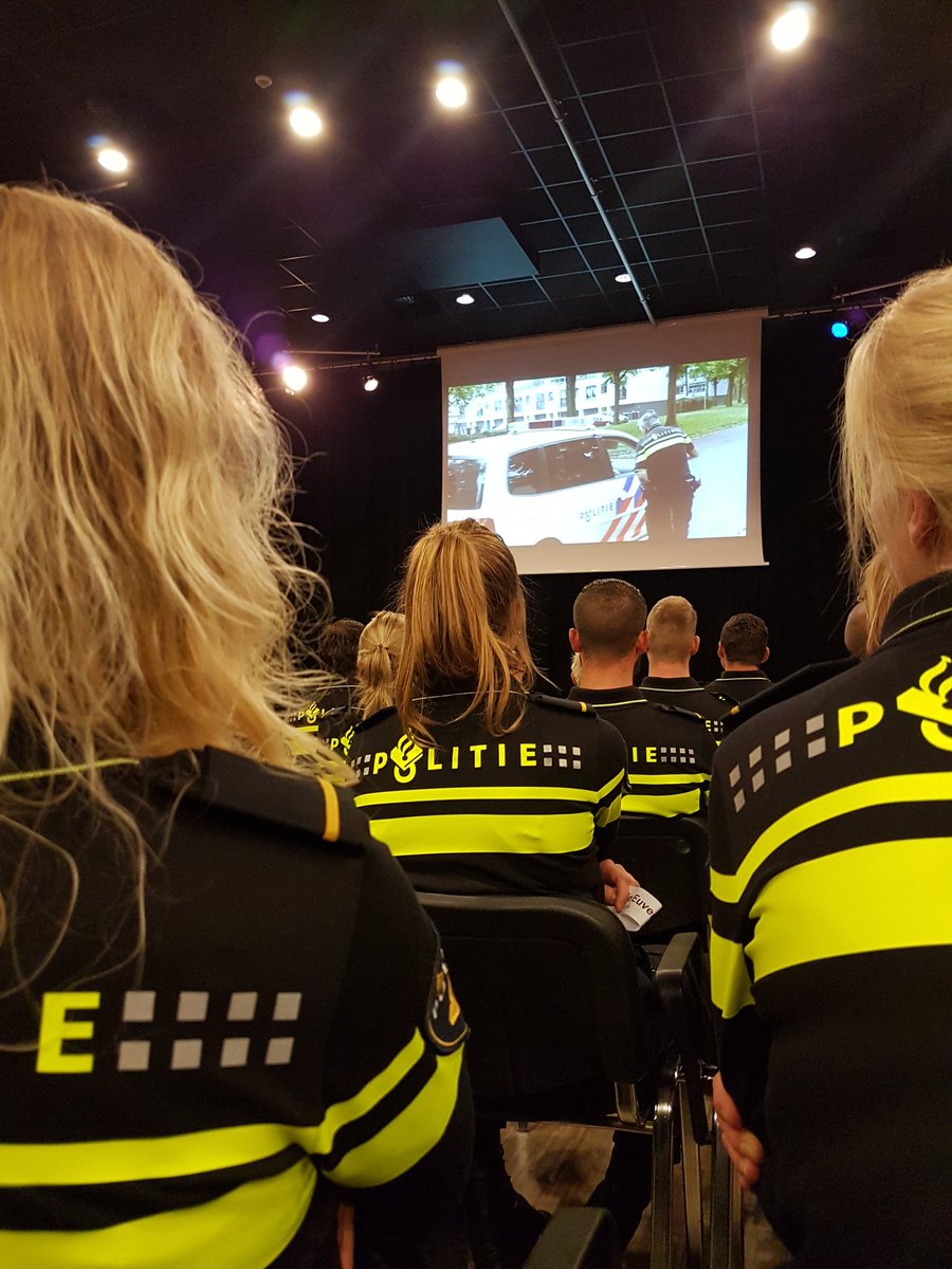De beediging van nieuwe politiemensen is altijd bijzonder om mee te maken... #waakzaam #dienstbaar