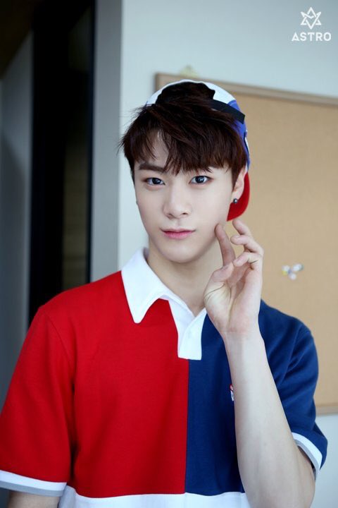 cherrymoon126's tweet photo. ( @offclASTRO ) #아스트로 #숨가빠 #ASTRO #문빈 #moonbin https://t.co/m7RIahgTR7