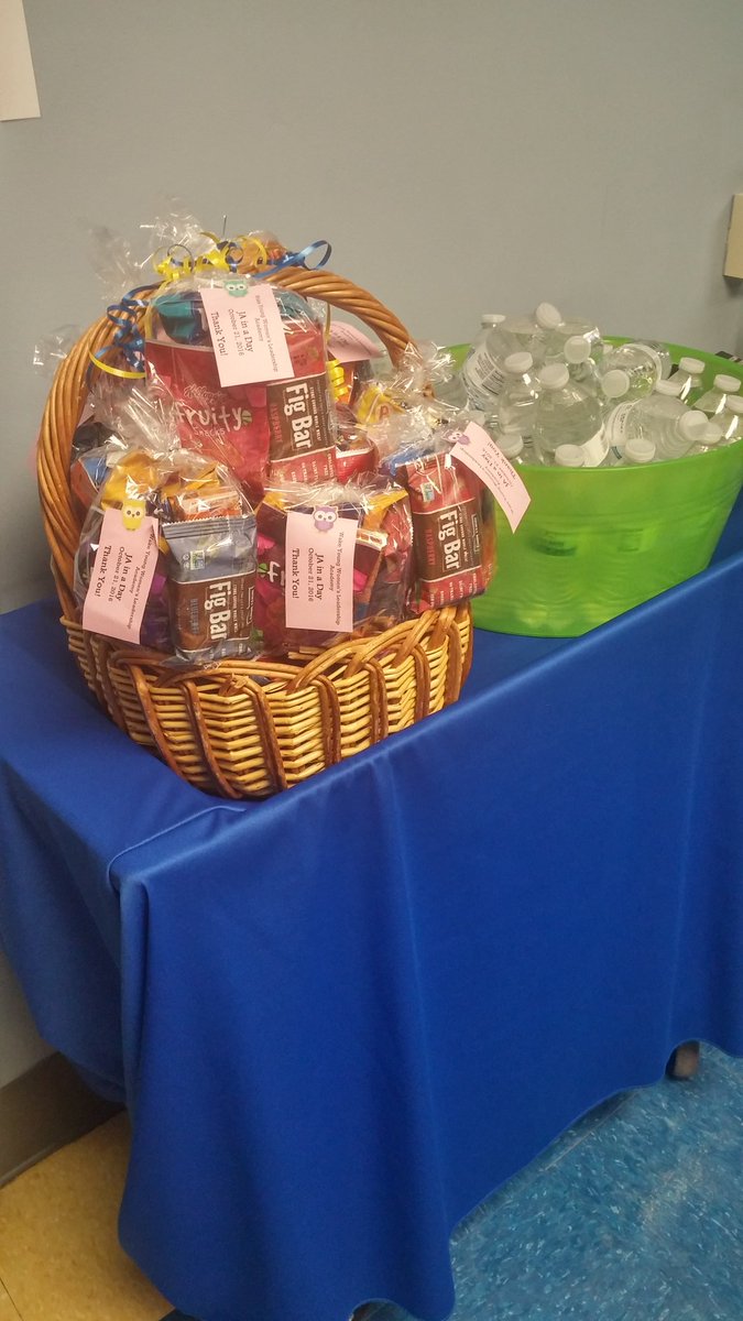 Jbstep13's tweet image. @WakeGirlsLead prepares 4 @JAoENC #JAinADay @STC_WCPSS @WCPSS Early Release. #EngagingCommunity School2Career