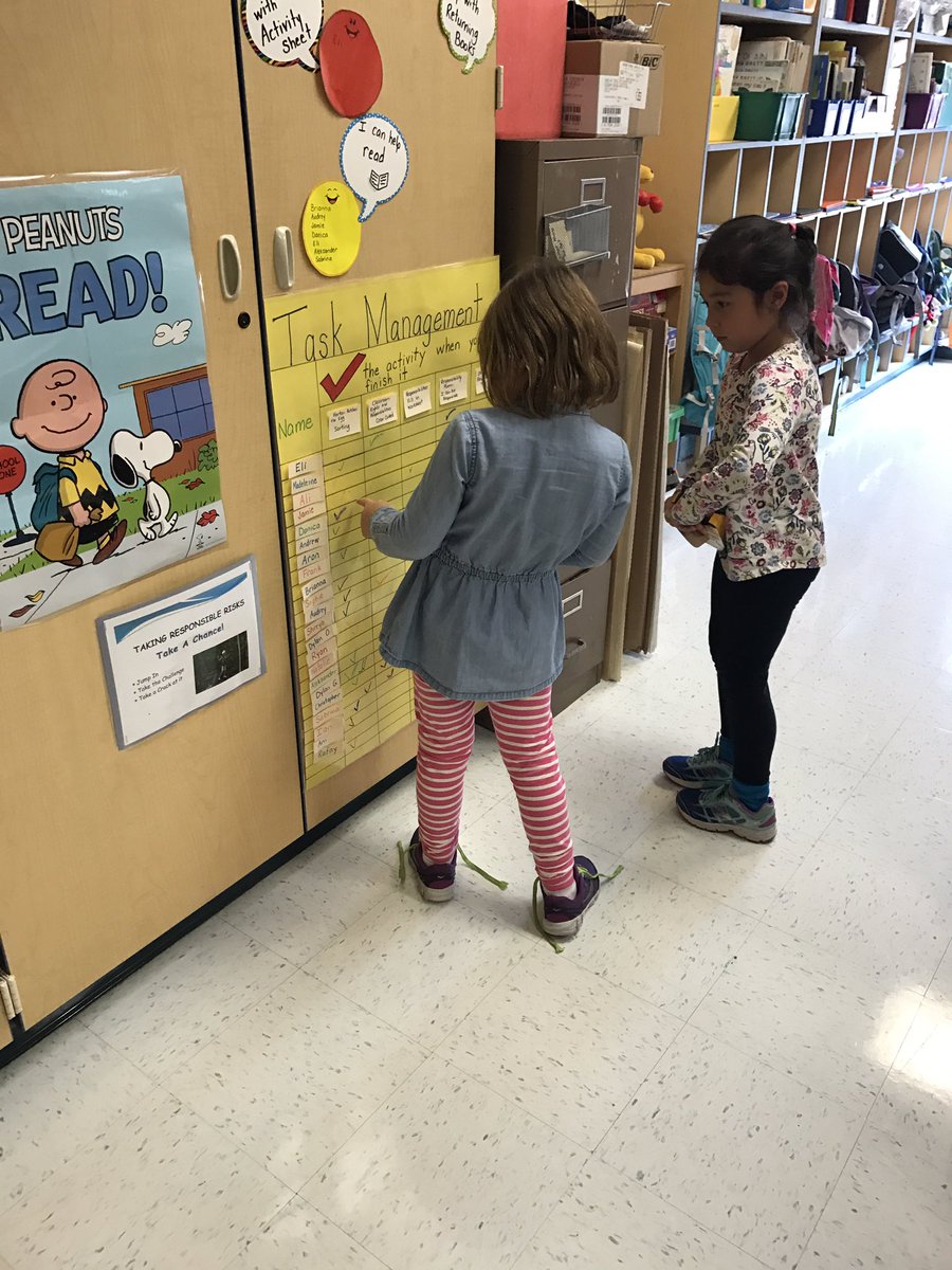 ToddNewsBMUFSD's tweet photo. Another 1st grade #LATIC Mrs. Adelberg #WhatKindofLearnerAmI? #choices #partners #ActivityList #ResourceTable @ChrisFreisen @SuperKaish https://t.co/DOXUQ6pDHL
