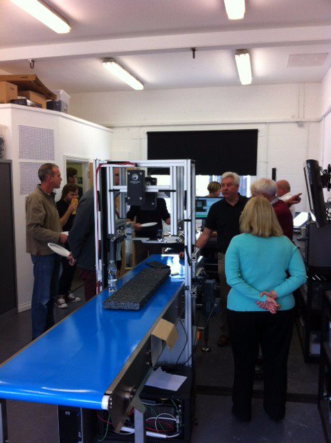 ScorpionVisUK's tweet photo. Getting up close and personal with #2Dcameras and #3Dmachinevision plus a variety of #sensors across 5 live demos for #DayOfPhotonics https://t.co/M309vLnM46