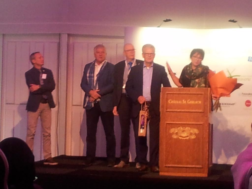 schoolleider's tweet photo. Beautiful closing ceremony at Chateau Gerlach.#esha2016 Thank you everybody https://t.co/N8l0NVw2bc