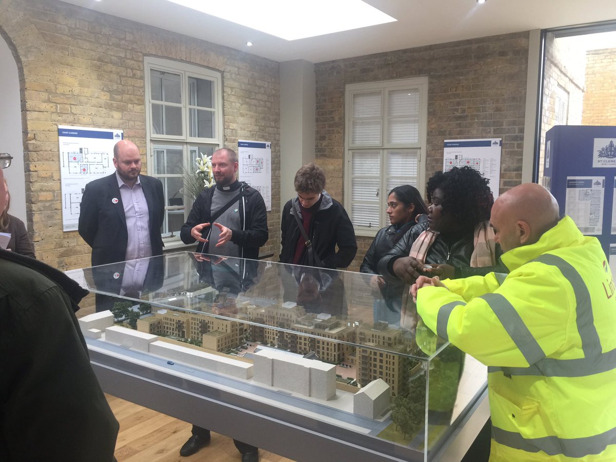 telcocitizens's tweet photo. Great to visit #StClementsCLT with @PhilipGlanville @hackneycouncil @HackneyCit @StJohnsHoxton @LondonCLT @CaitBurbridge https://t.co/lE0ESXhFob