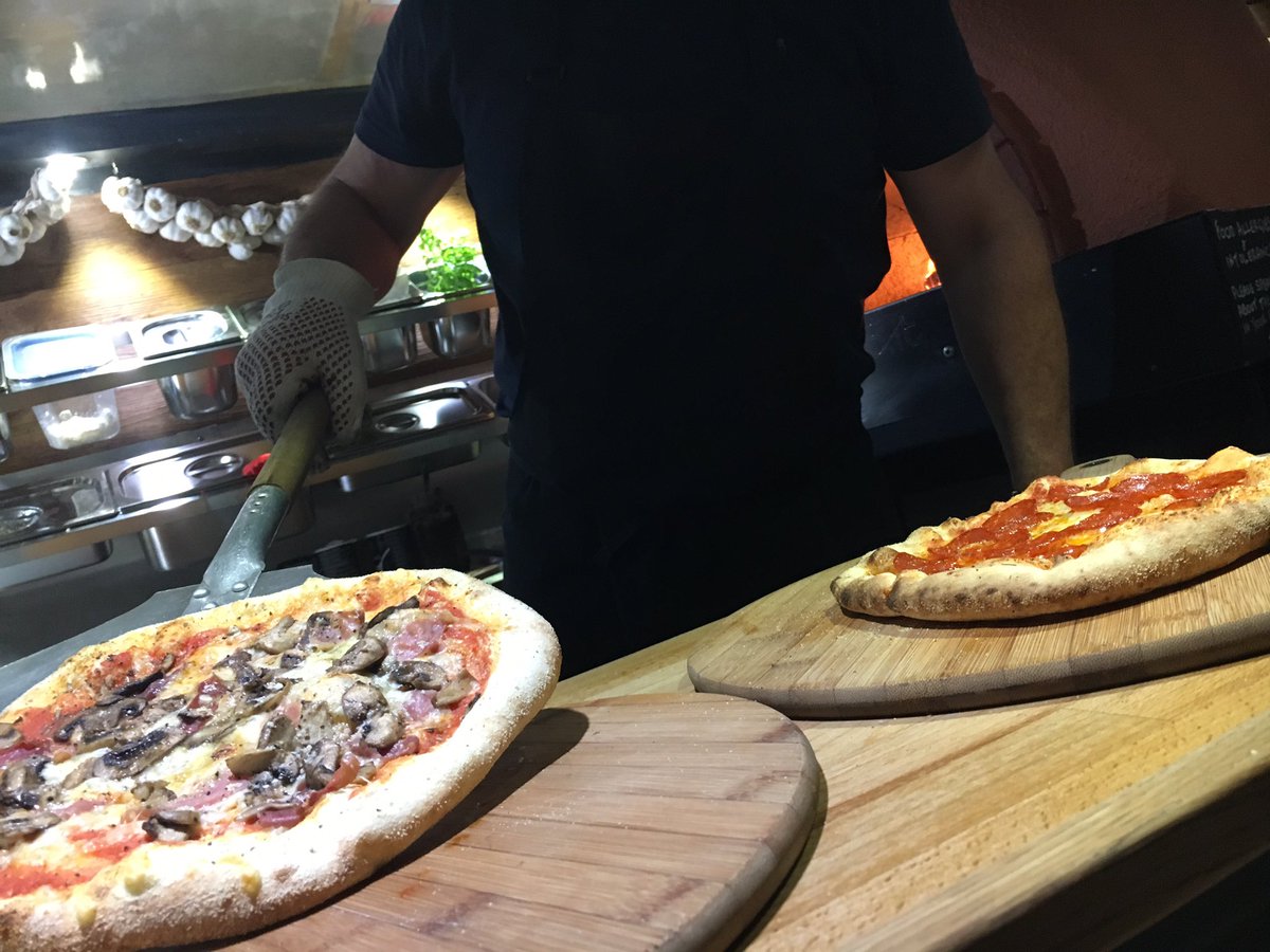 DeersGlade's tweet photo. @broadside_pizza can't get any more fresh than that! If your onsite now brace the rain &amp; get yours now! #delicious #itsworthit https://t.co/ts8nnLrjAy