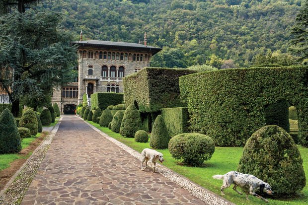 Beretta_1526's tweet image. How #Beretta became the maker of the world's finest firearms. MAXIMM.AG/nCRwa0Y  via @MaximMag