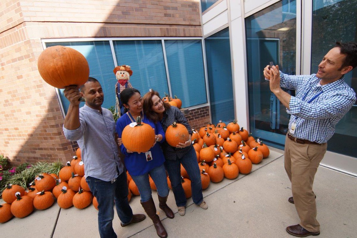 REI_Systems's tweet photo. Celebrating #Fall at our first Annual #PumpkinPatch2016 #REIculture #REIfamily https://t.co/wdcKNmI6qG