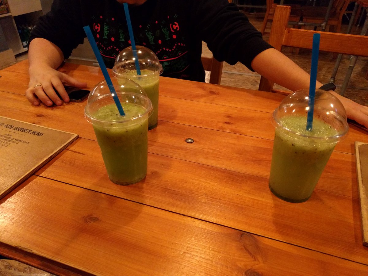 softkiwi's tweet photo. SoftKiwi team chilling out and drinking kiwi lemonade #PoznanGameArena https://t.co/tt0vA7Kj6F