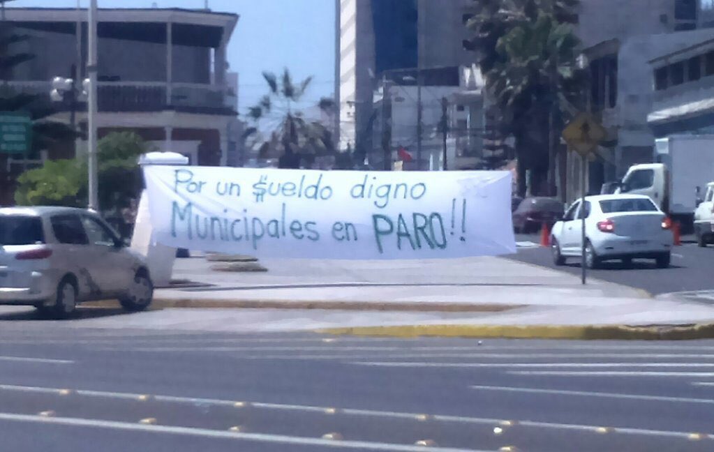 felipeperez_3's tweet photo. Mientras tanto en #Iquique -> Sigue paro municipal... Recuerda este Domingo ir a votar!!! #ChaoSoria 👇🏼 https://t.co/IMknYTioXV