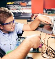 ProjectFoundry's tweet photo. 3 Teacher Tips for the #PBL Paradigm Shift @Getting_Smart @JennyPieratt https://t.co/vYPRv4QRYU #pblchat #edscoop https://t.co/Gg1KHwOtsy