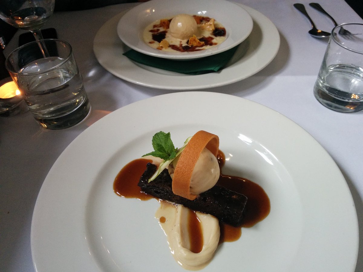 People will travel to remote country pubs for fantastic food.
<a href="/Nuttreeinn/">The Nut Tree Inn</a> was packed when we had lunch #MichelinStar