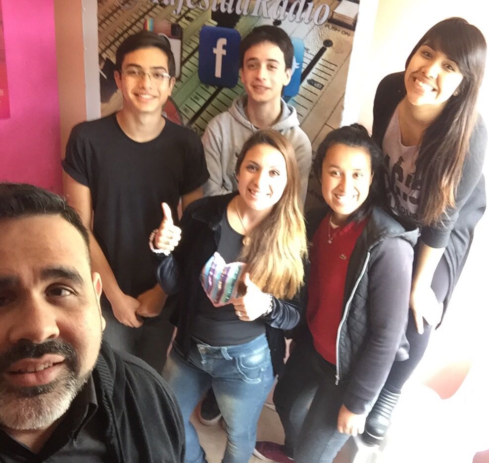 DIEZPrincipales's tweet photo. Hoy estamos todos en la 89.7fm Majestad No te lo pierdas 😋 https://t.co/ZxMA8oRw5C