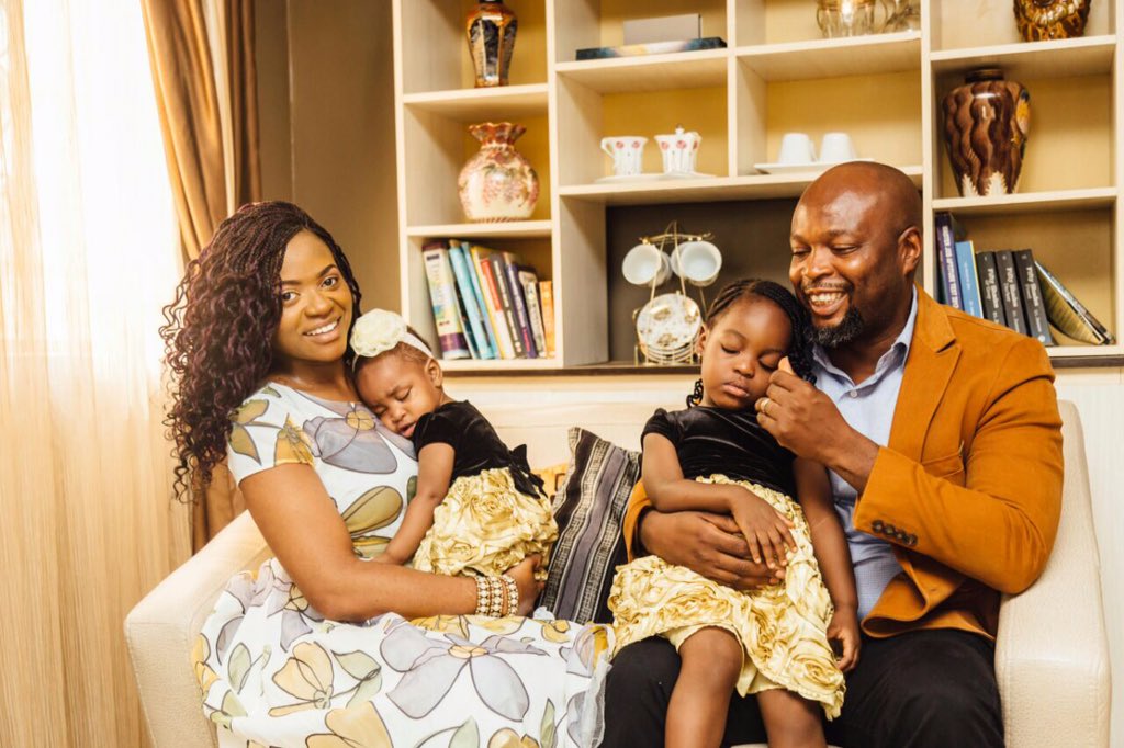 30secsorless_'s tweet photo. Know a family in need of some lovely photos?

Please retweet until that family sees this 💫
#30secondsorless https://t.co/R2vllvGHUx