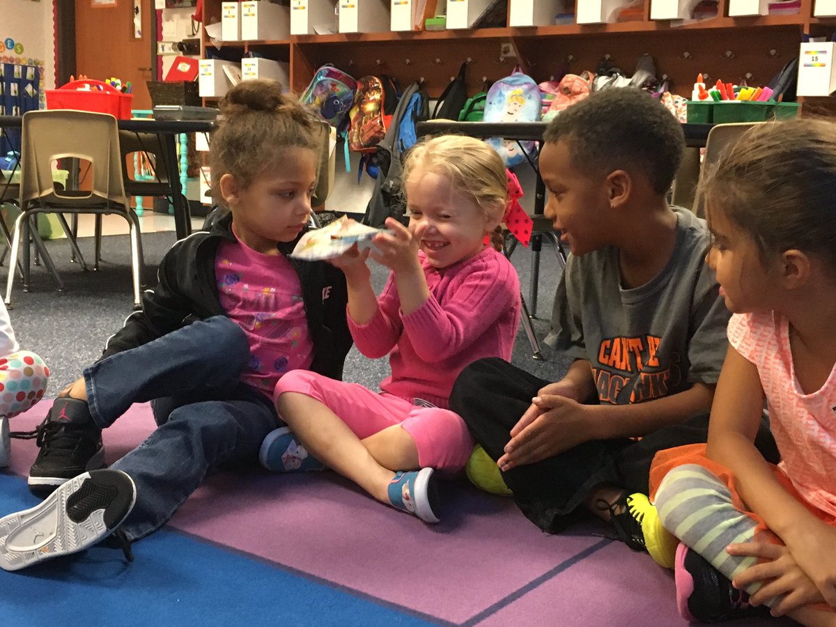 msbrandeemurphy's tweet photo. Heat energy is so fun when you have melted crayons and color changing goo! @BoalesCj @BoydBlackhawks #allenisdscience https://t.co/zaSuX0PiXD
