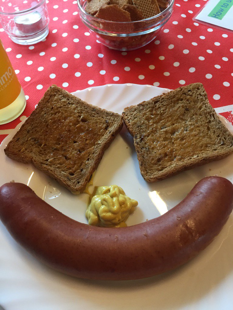 HollsteinM's tweet photo. Erste Male. #Pferdewurst #Duckdalben https://t.co/vreWVZlTFU