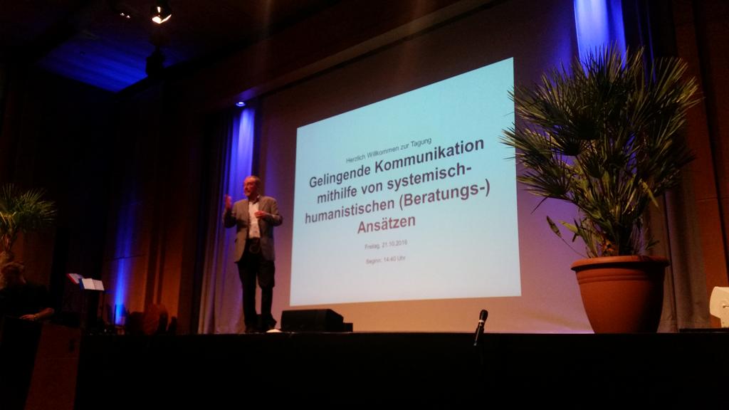 Prof. Schulz von Thun auf der Tagung "Gelingende Kommunikation " an der Uni Köln